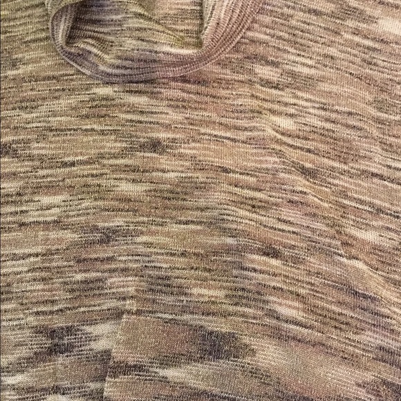 Gold metallic women’s hi/lo sweater - Picture 5 of 5